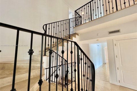 Villa ou maison à louer à Key Biscayne, Floride: 6 chambres, 668.71 m2 № 1952346 - photo 18
