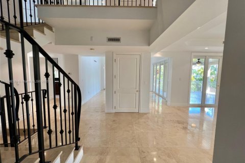 Villa ou maison à louer à Key Biscayne, Floride: 6 chambres, 668.71 m2 № 1952346 - photo 6