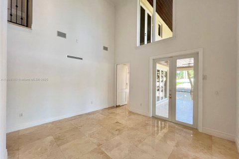 Villa ou maison à louer à Key Biscayne, Floride: 6 chambres, 668.71 m2 № 1952346 - photo 7