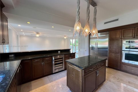 Villa ou maison à louer à Key Biscayne, Floride: 6 chambres, 668.71 m2 № 1952346 - photo 15