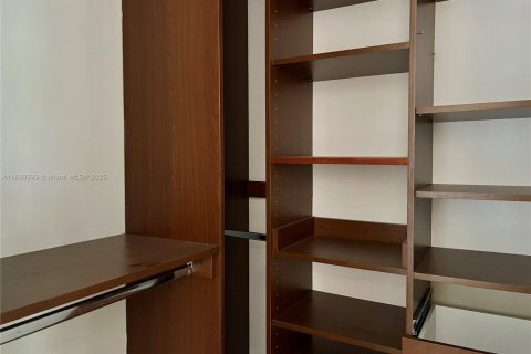 Villa ou maison à louer à Key Biscayne, Floride: 6 chambres, 668.71 m2 № 1952346 - photo 26