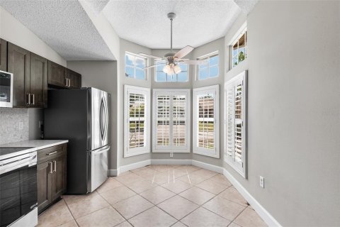 House in Valrico, Florida 3 bedrooms, 141.58 sq.m. № 2215836 - photo 5