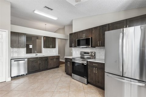 House in Valrico, Florida 3 bedrooms, 141.58 sq.m. № 2215836 - photo 6