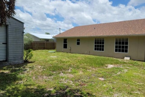 House in Port St. Lucie, Florida 4 bedrooms, 163.69 sq.m. № 2083254 - photo 24