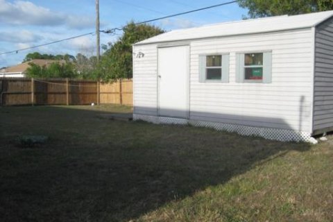 House in Port St. Lucie, Florida 4 bedrooms, 163.69 sq.m. № 2083254 - photo 23