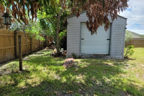 House in Port St. Lucie, Florida 4 bedrooms, 163.69 sq.m. № 2083254 - photo 21