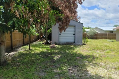 House in Port St. Lucie, Florida 4 bedrooms, 163.69 sq.m. № 2083254 - photo 20