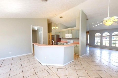 House in Port St. Lucie, Florida 4 bedrooms, 163.69 sq.m. № 2083254 - photo 27
