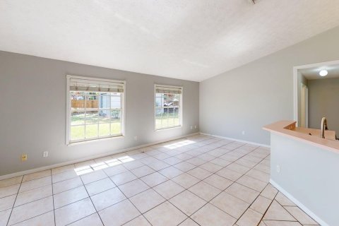 House in Port St. Lucie, Florida 4 bedrooms, 163.69 sq.m. № 2083254 - photo 29