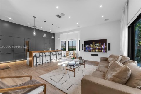 Купить виллу или дом в Майами, Флорида 4 спальни, 223.8м2, № 1999212 - фото 12