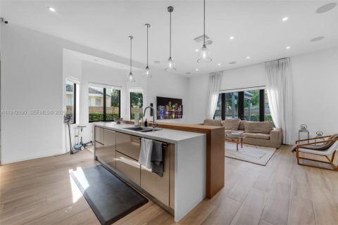 Купить виллу или дом в Майами, Флорида 4 спальни, 223.8м2, № 1999212 - фото 17