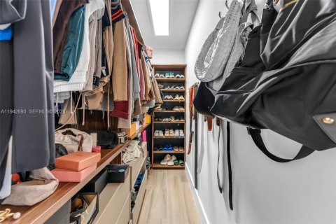 Купить виллу или дом в Майами, Флорида 4 спальни, 223.8м2, № 1999212 - фото 22