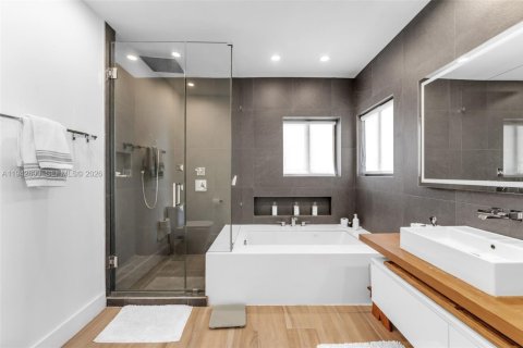 Купить виллу или дом в Майами, Флорида 4 спальни, 223.8м2, № 1999212 - фото 24