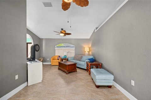 House in Port Charlotte, Florida 3 bedrooms, 162.86 sq.m. № 1833279 - photo 12