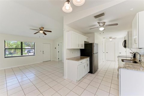 Casa en venta en Venice, Florida, 2 dormitorios, 88.07 m2 № 2389435 - foto 13