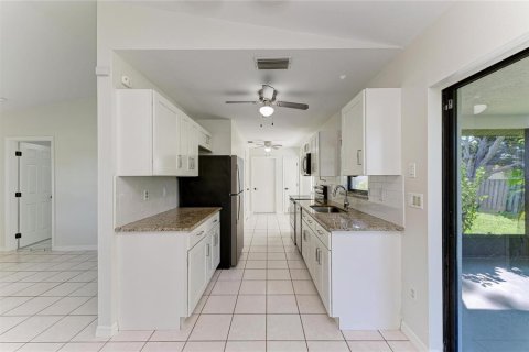 Casa en venta en Venice, Florida, 2 dormitorios, 88.07 m2 № 2389435 - foto 14