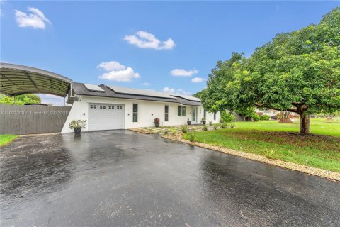House in Homestead, Florida 4 bedrooms, 151.24 sq.m. № 1948447 - photo 28