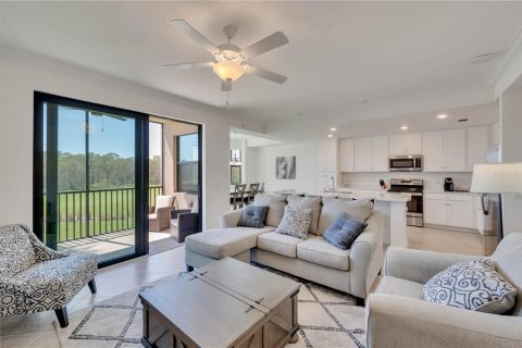 Condominio en alquiler en Lakewood Ranch, Florida, 2 dormitorios, 102.84 m2 № 2148739 - foto 4