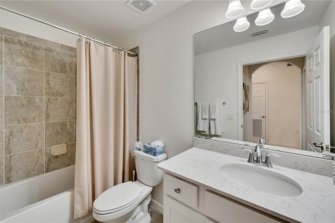 Condominio en alquiler en Lakewood Ranch, Florida, 2 dormitorios, 102.84 m2 № 2148739 - foto 22