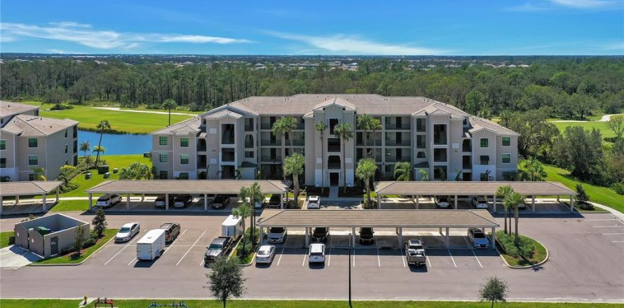Condominio en Lakewood Ranch, Florida, 2 dormitorios  № 2148739