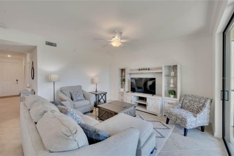 Condominio en alquiler en Lakewood Ranch, Florida, 2 dormitorios, 102.84 m2 № 2148739 - foto 5