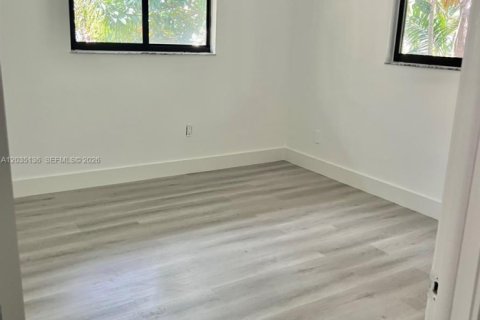 Townhouse in Coral Gables, Florida 3 bedrooms № 2153689 - photo 6