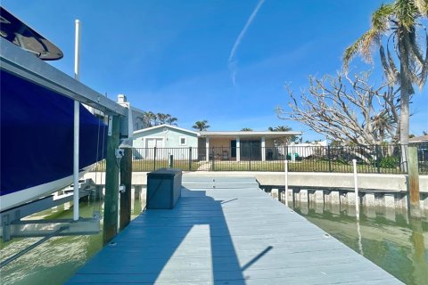 Terreno en venta en North Redington Beach, Florida № 1723492 - foto 13