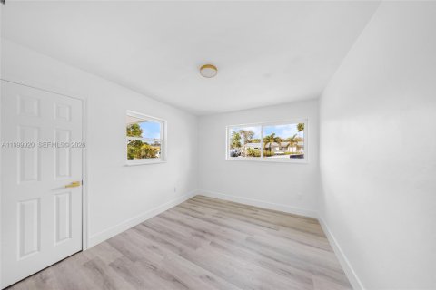 Купить виллу или дом в Майами-Гарденс, Флорида 3 спальни, 130.43м2, № 2067504 - фото 14
