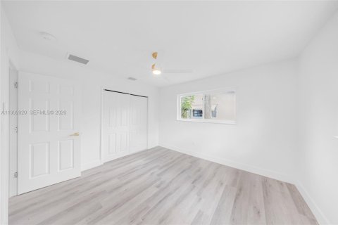 Купить виллу или дом в Майами-Гарденс, Флорида 3 спальни, 130.43м2, № 2067504 - фото 19