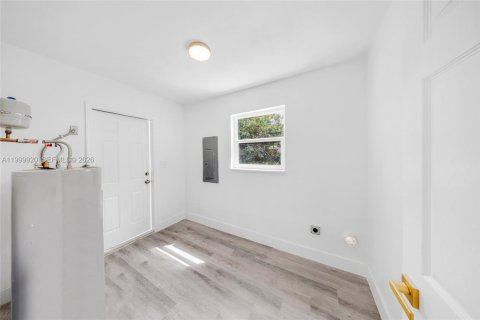 Купить виллу или дом в Майами-Гарденс, Флорида 3 спальни, 130.43м2, № 2067504 - фото 26