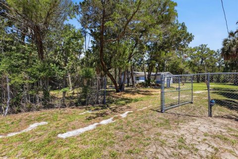 House in Weeki Wachee, Florida 3 bedrooms, 138.05 sq.m. № 2111488 - photo 27
