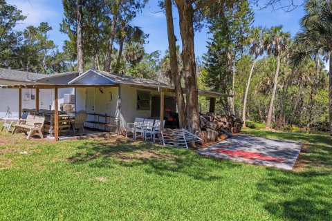 House in Weeki Wachee, Florida 3 bedrooms, 138.05 sq.m. № 2111488 - photo 12