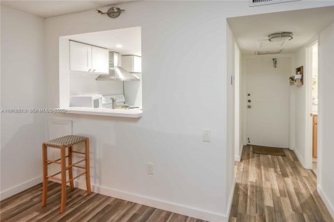 Copropriété à louer à Tamarac, Floride: 1 chambre, 65.03 m2 № 2153925 - photo 6