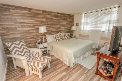 Copropriété à louer à Tamarac, Floride: 1 chambre, 65.03 m2 № 2153925 - photo 12