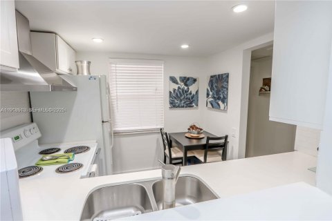 Copropriété à louer à Tamarac, Floride: 1 chambre, 65.03 m2 № 2153925 - photo 8