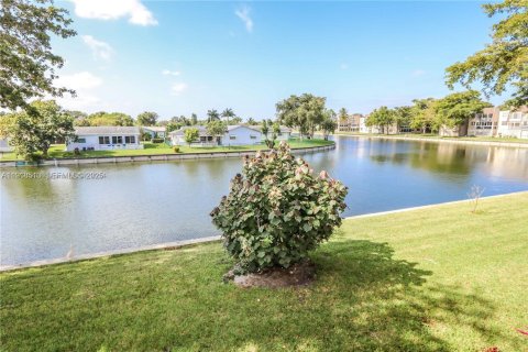 Copropriété à louer à Tamarac, Floride: 1 chambre, 65.03 m2 № 2153925 - photo 15