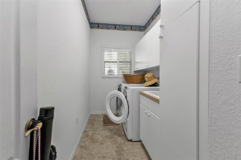 House in Punta Gorda, Florida 3 bedrooms, 212.28 sq.m. № 1719737 - photo 27