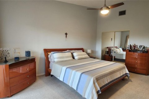 Townhouse in Weston, Florida 3 bedrooms, 145.3 sq.m. № 1711664 - photo 15