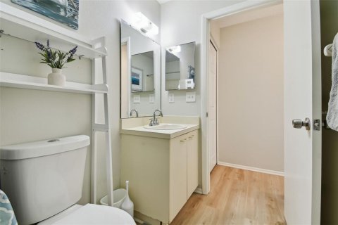 Condo in Bradenton, Florida, 2 bedrooms  № 1609165 - photo 21