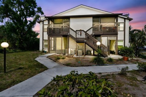 Condo in Bradenton, Florida, 2 bedrooms  № 1609165 - photo 1