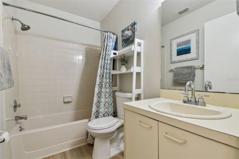 Condo in Bradenton, Florida, 2 bedrooms  № 1609165 - photo 20