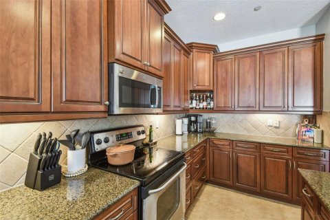 Townhouse in Orlando, Florida 2 bedrooms, 191.1 sq.m. № 1586355 - photo 17
