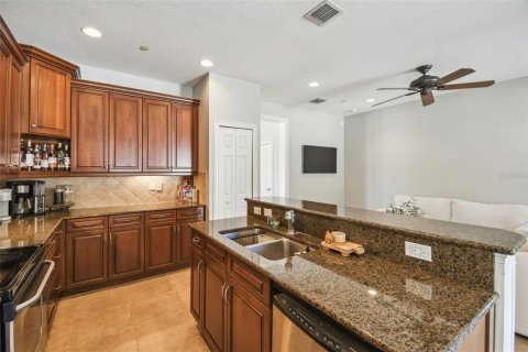 Townhouse in Orlando, Florida 2 bedrooms, 191.1 sq.m. № 1586355 - photo 19