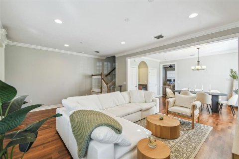 Townhouse in Orlando, Florida 2 bedrooms, 191.1 sq.m. № 1586355 - photo 4