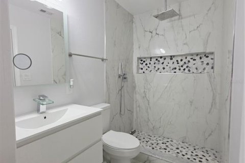 House in Tampa, Florida 4 bedrooms, 130.43 sq.m. № 1754763 - photo 25