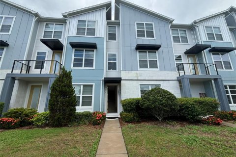 Townhouse in Orlando, Florida 3 bedrooms, 226.4 sq.m. № 1809946 - photo 1