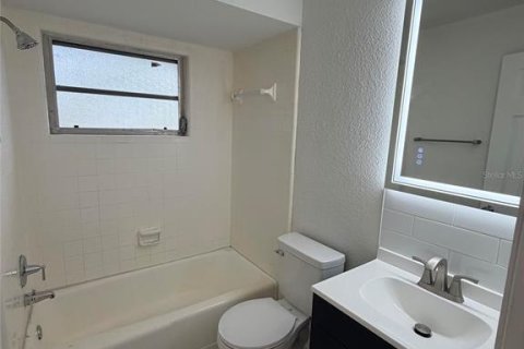 Apartment in Dunedin, Florida 2 bedrooms, 74.32 sq.m. № 2150566 - photo 6