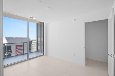 Condominio en alquiler en Miami, Florida, 2 dormitorios, 121.05 m2 № 2394465 - foto 19