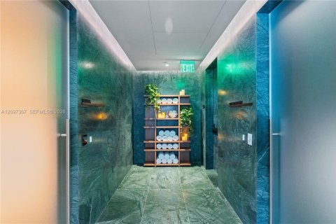 Condominio en alquiler en Miami, Florida, 2 dormitorios, 121.05 m2 № 2394465 - foto 29