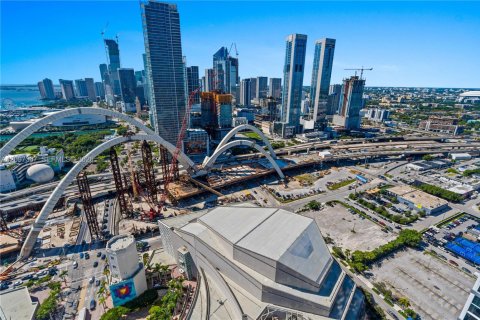 Condominio en alquiler en Miami, Florida, 2 dormitorios, 121.05 m2 № 2394465 - foto 27